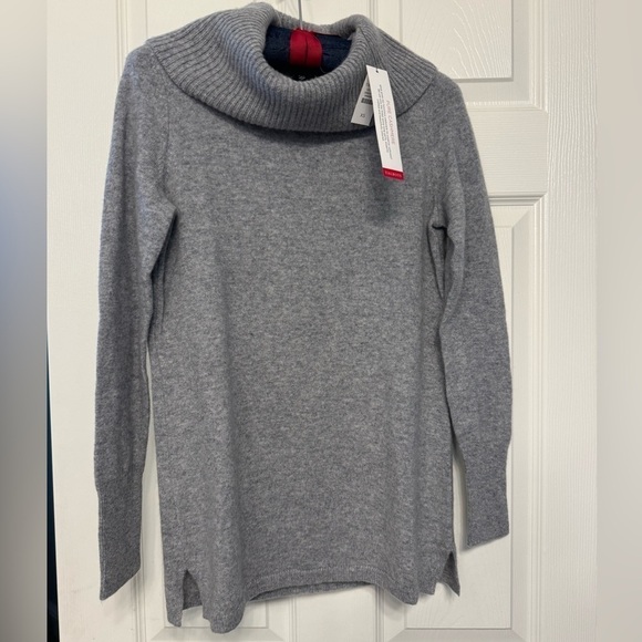 New - Talbot Audrey cowneck Cashmere  sweater - Picture 1 of 4